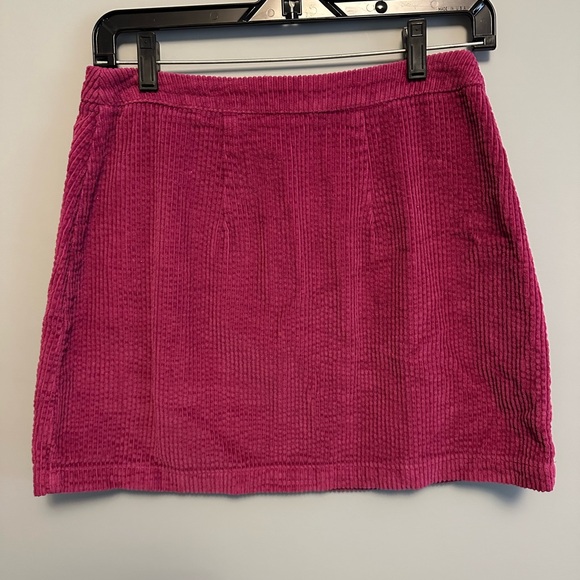 Pink corduroy front zipper skirt with pockets! - Picture 2 of 3